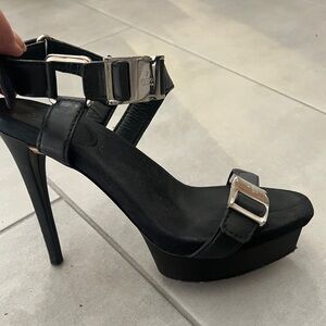 Gucci Black Platform Heels with Silver Buckles size 37 (7 to 7.5 US)